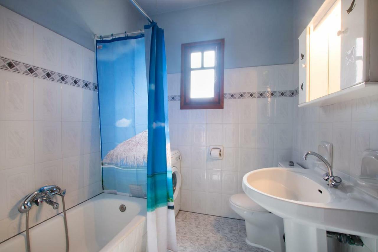 Roumeliotis House Apartman Kárpathosz Kültér fotó